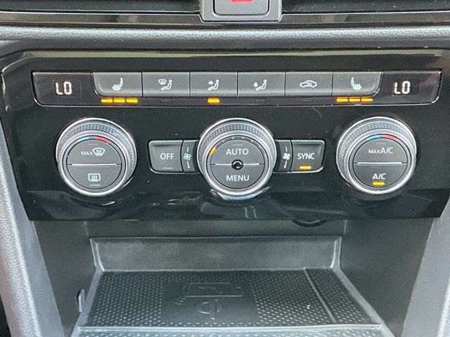Certified 2024 Volkswagen Taos SE w/ Panoramic Sunroof Package AWD/4WD image 27