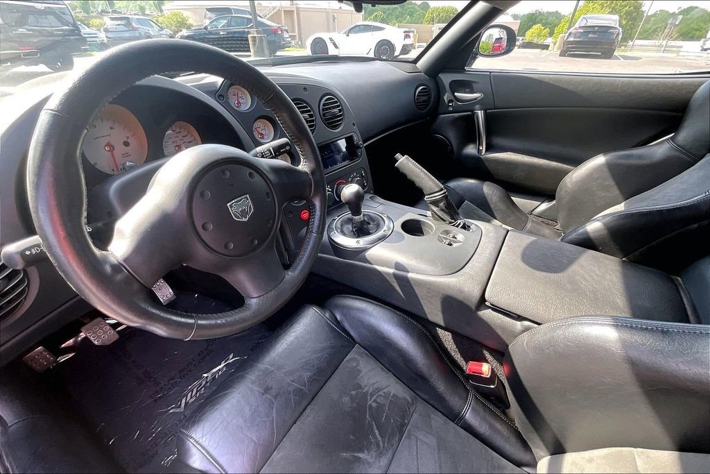 Used 2003 Dodge Viper SRT-10 RWD image 9