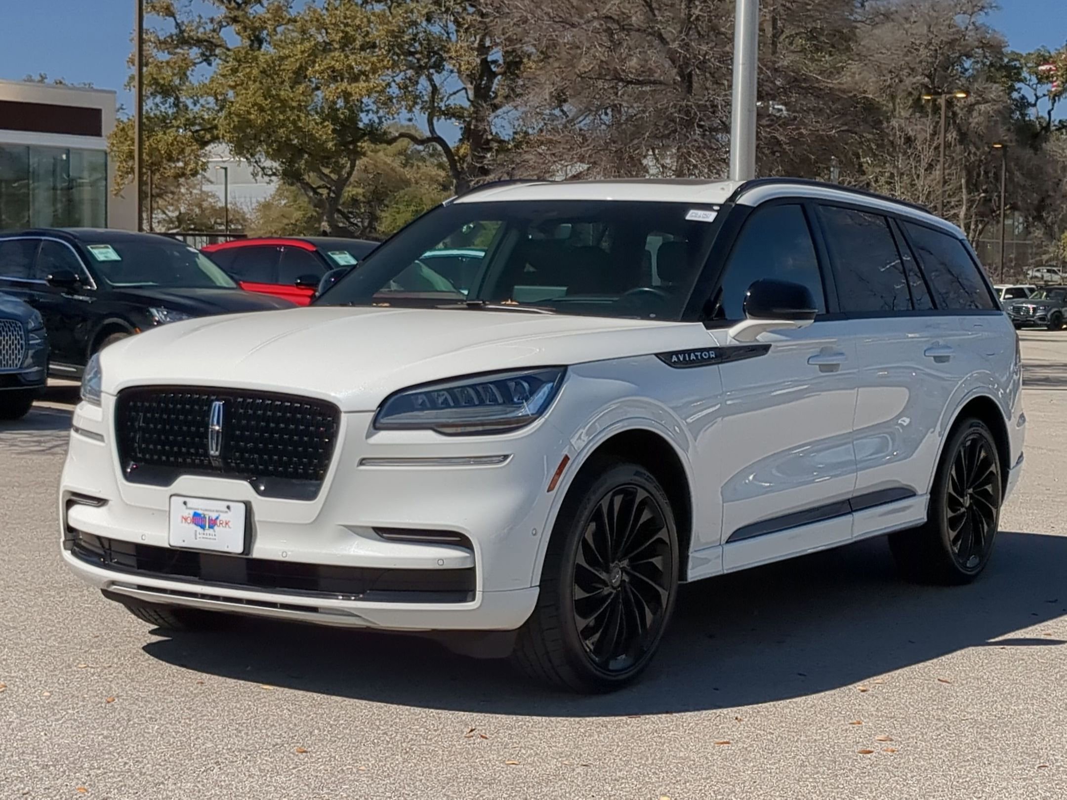 Used 2023 Lincoln Aviator Reserve w/ Equipment Group 201A image 7