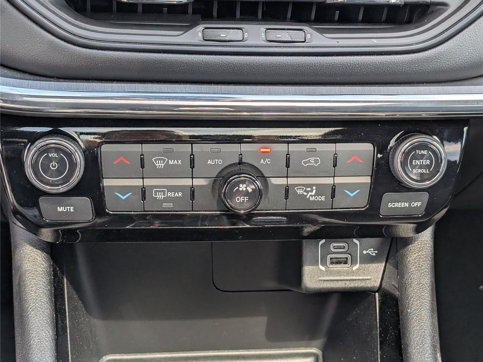Used 2022 Jeep Compass High Altitude AWD/4WD image 26