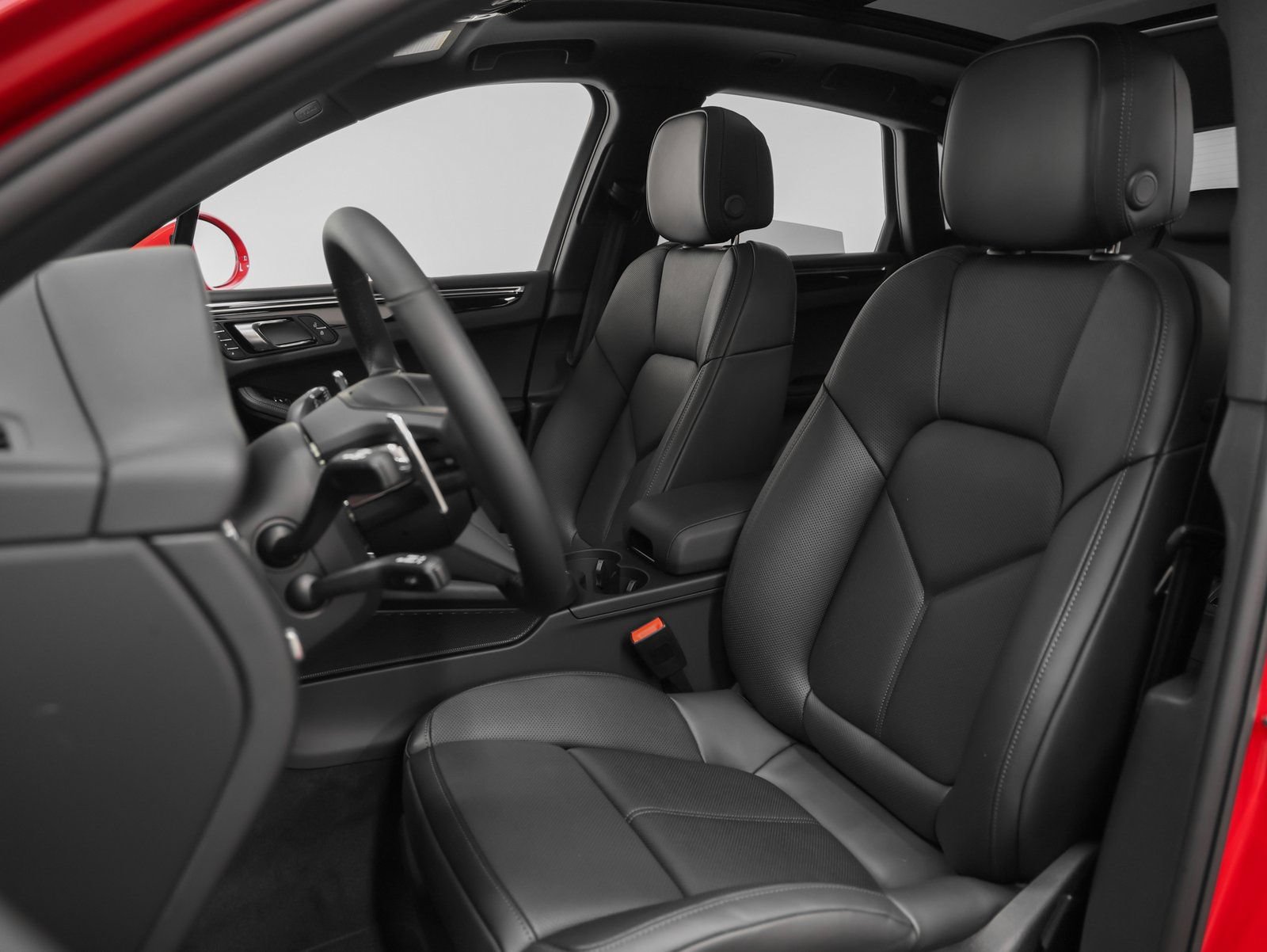 Certified 2026 Porsche Macan AWD/4WD image 41