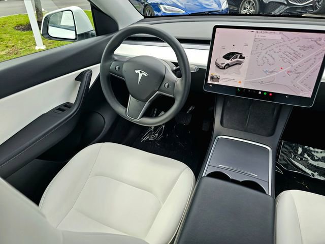 Used 2022 Tesla Model Y Long Range AWD/4WD image 26