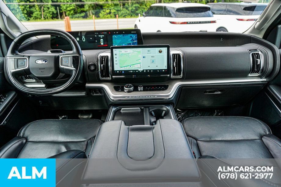 Used 2025 Ford Expedition Platinum AWD/4WD image 27