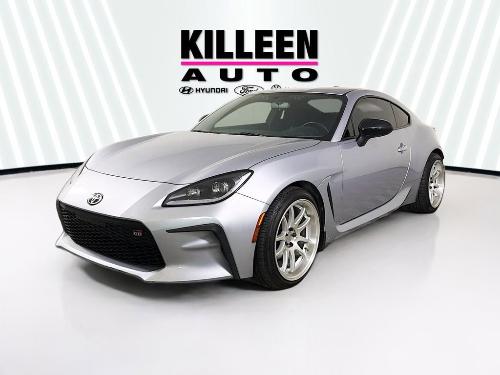 Used 2024 Toyota GR86 Premium image 3