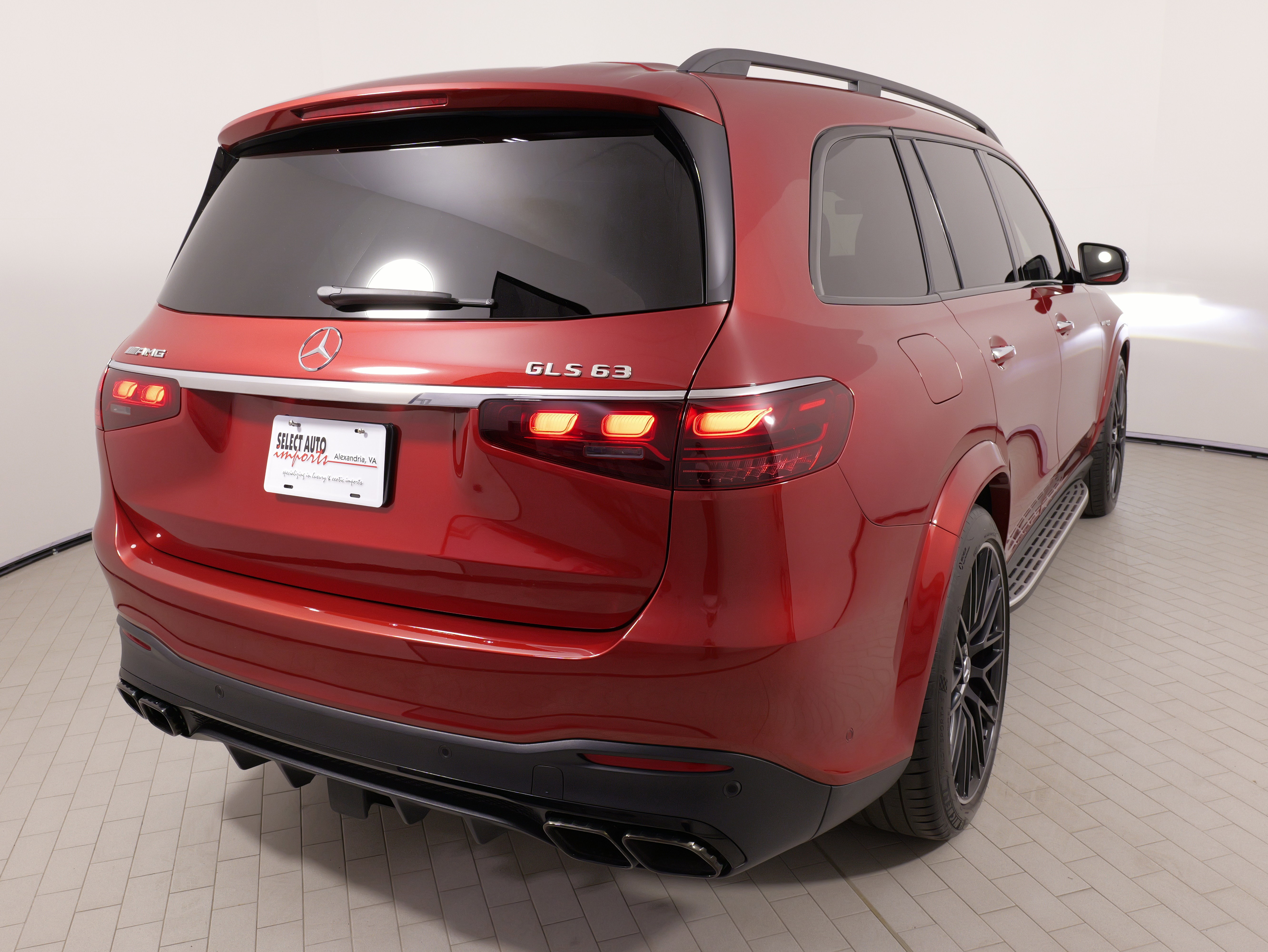 Used 2025 Mercedes-Benz GLS 63 AMG 4MATIC image 13