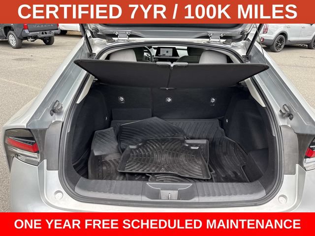 Used 2024 Toyota Prius LE FWD image 12