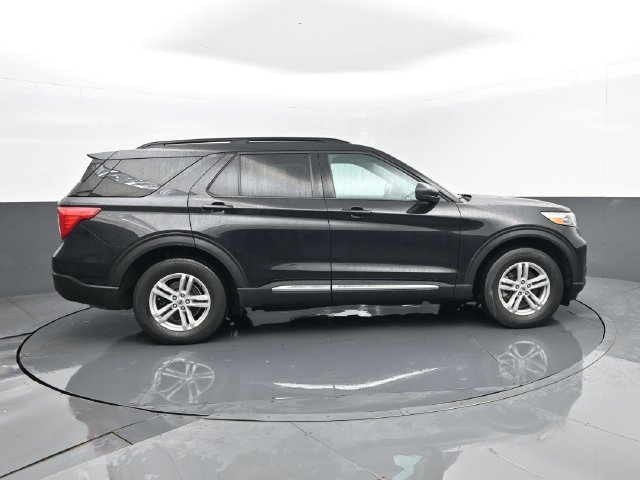 Used 2021 Ford Explorer XLT w/ Class III Trailer Tow Package AWD/4WD image 4