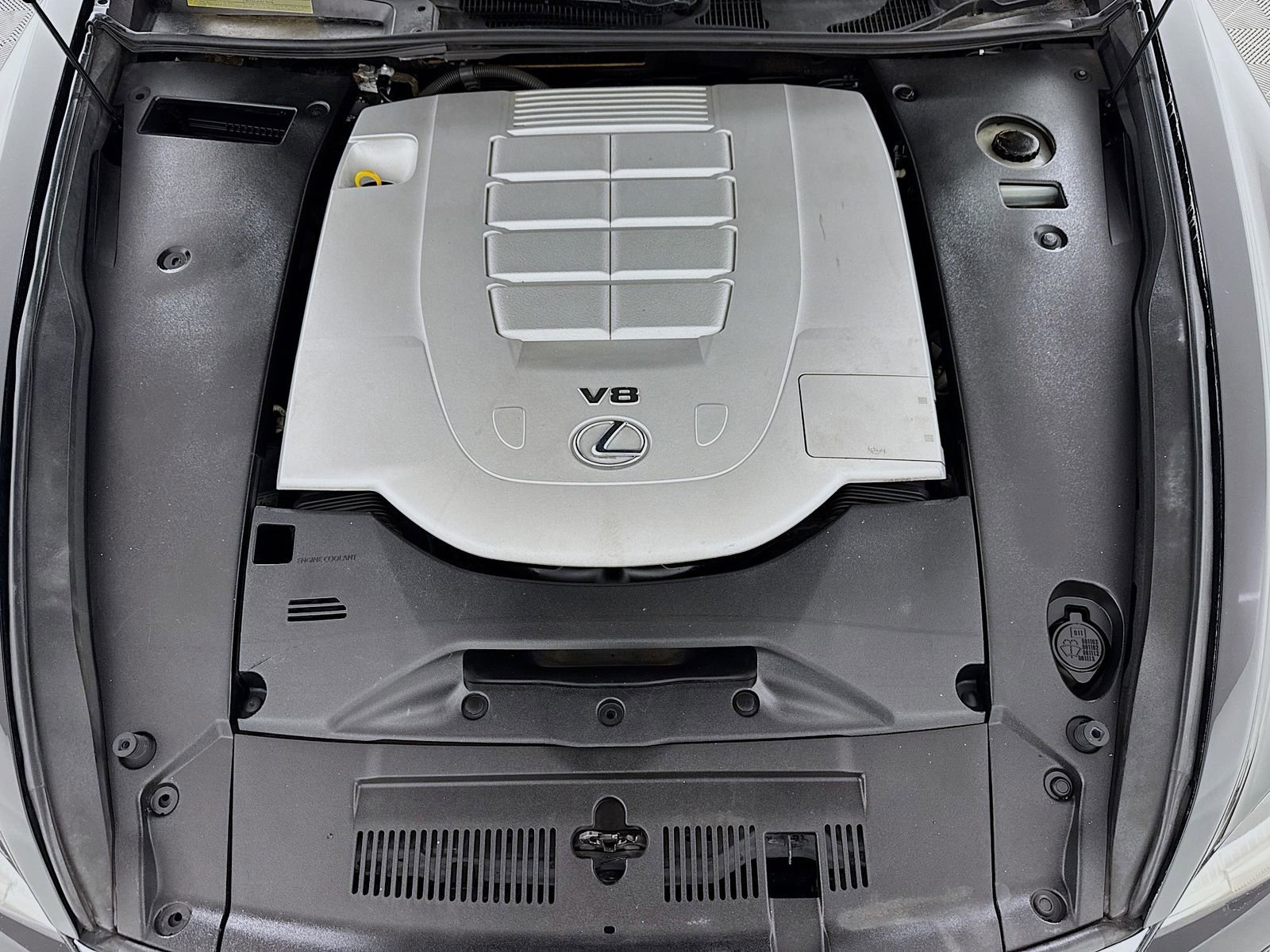 Used 2013 Lexus LS 460 AWD w/ F-Sport Pkg image 10
