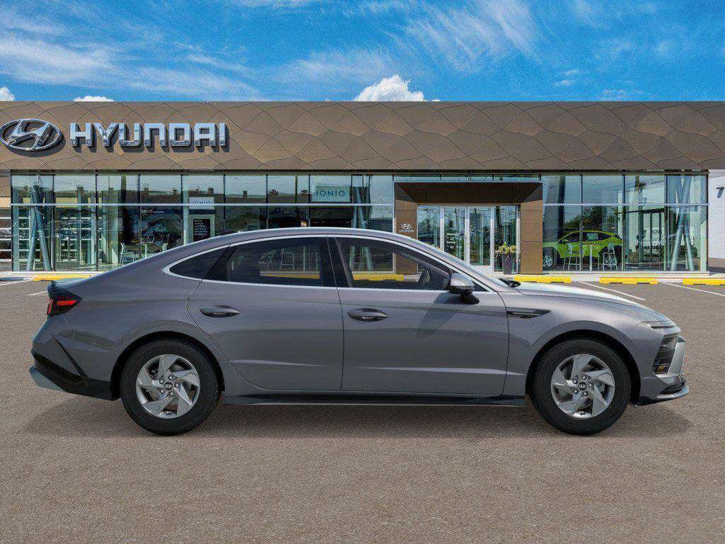 New 2026 Hyundai Sonata SE FWD image 7