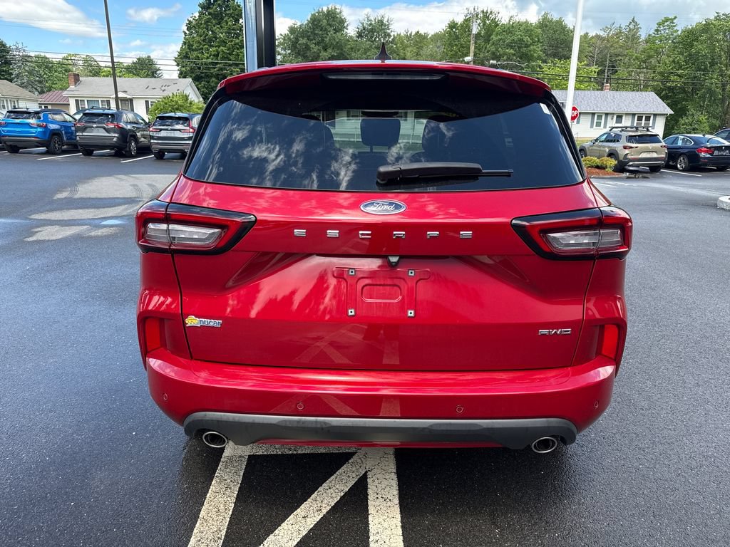 Used 2024 Ford Escape ST-Line w/ Tech Pack #1 AWD/4WD image 4