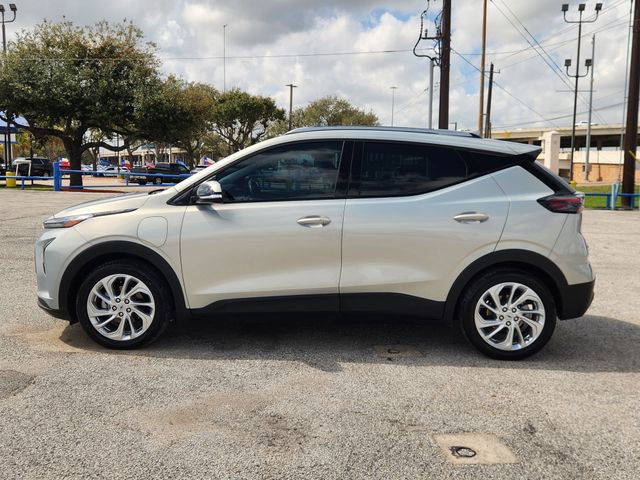 Used 2023 Chevrolet Bolt EUV LT w/ Driver Confidence Package image 4