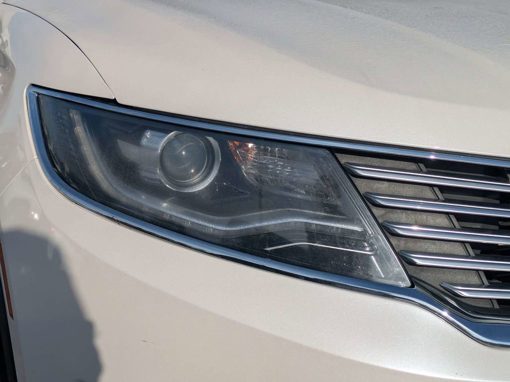 Used 2018 Lincoln MKX Reserve w/ Lincoln MKX Climate Package image 10