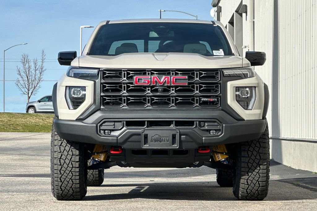 New 2026 GMC Canyon AT4X w/ AT4X AEV Edition AWD/4WD image 3