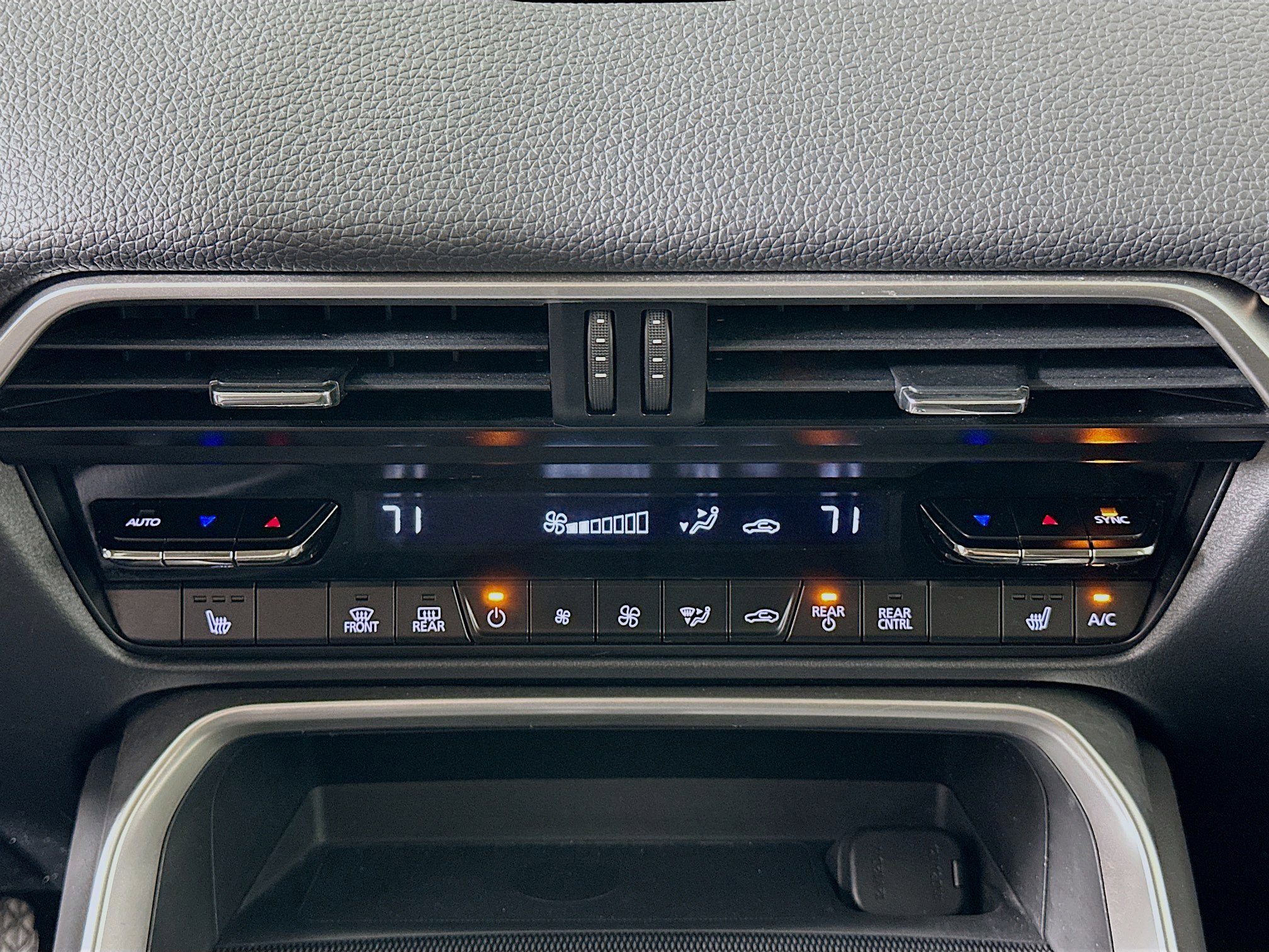 Used 2024 MAZDA CX-90 3.3 Turbo w/ Preferred Plus image 23