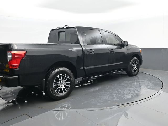 Used 2024 Nissan Titan SV image 20