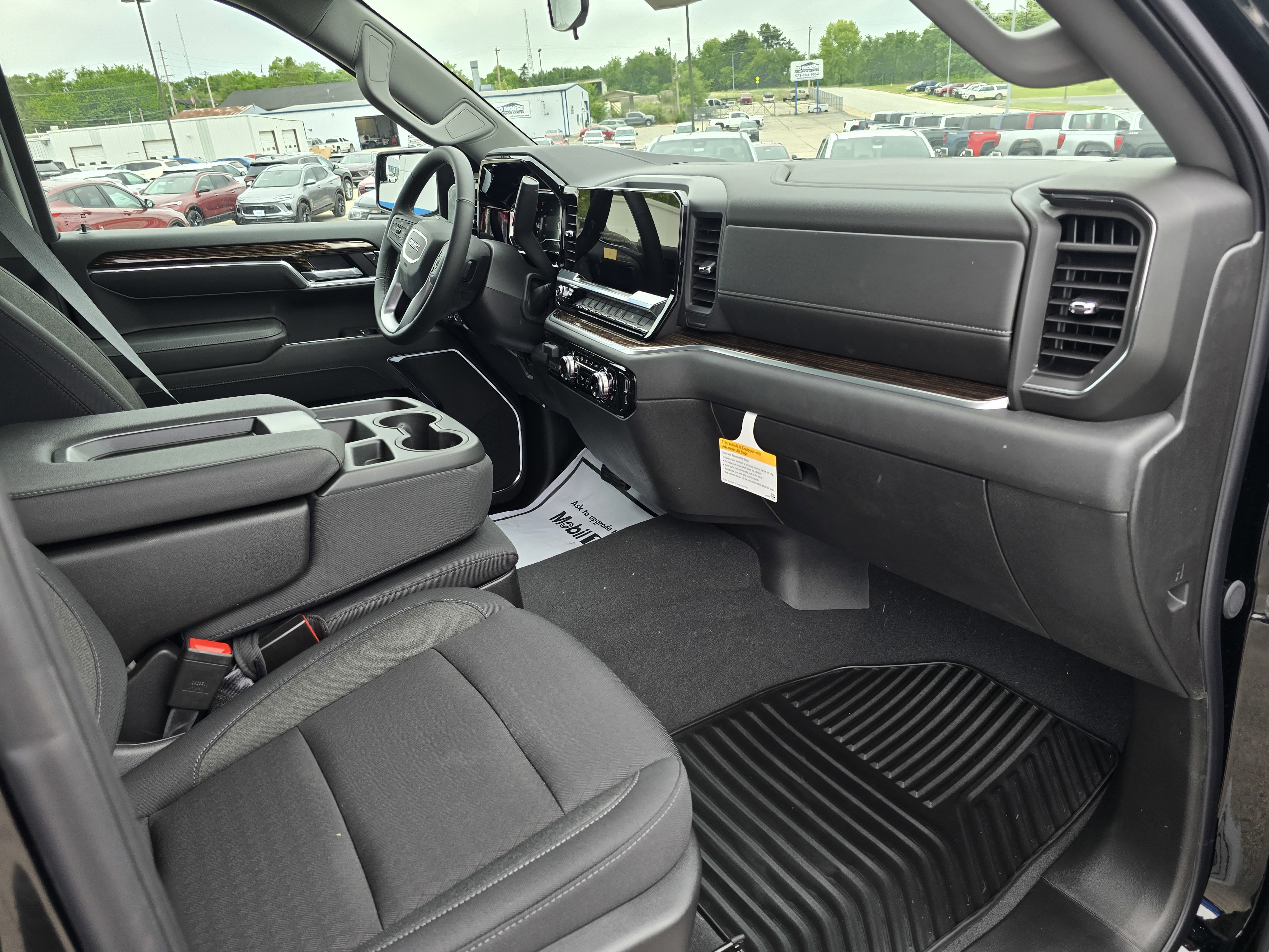 New 2025 GMC Sierra 1500 Elevation image 18