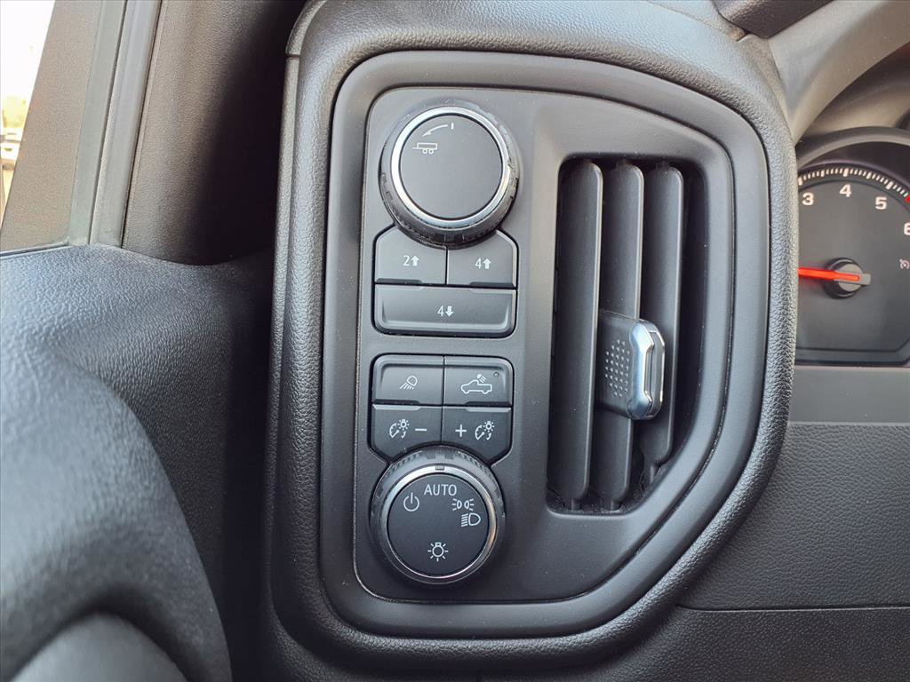 Used 2025 Chevrolet Silverado 2500 W/T w/ WT Convenience Package AWD/4WD image 15