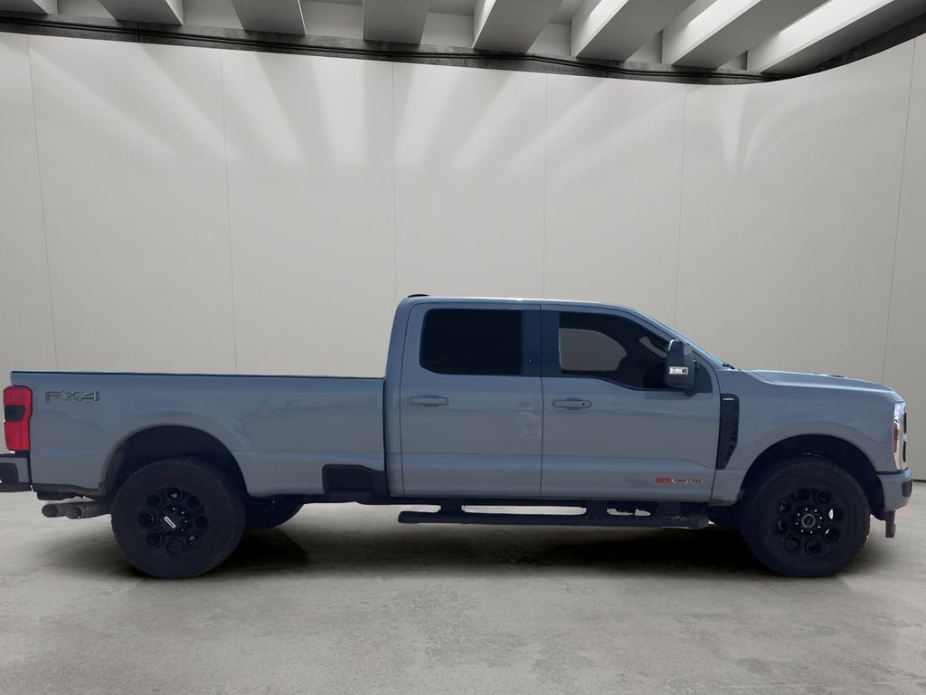Used 2024 Ford F350 Lariat w/ Black Appearance Package AWD/4WD image 6