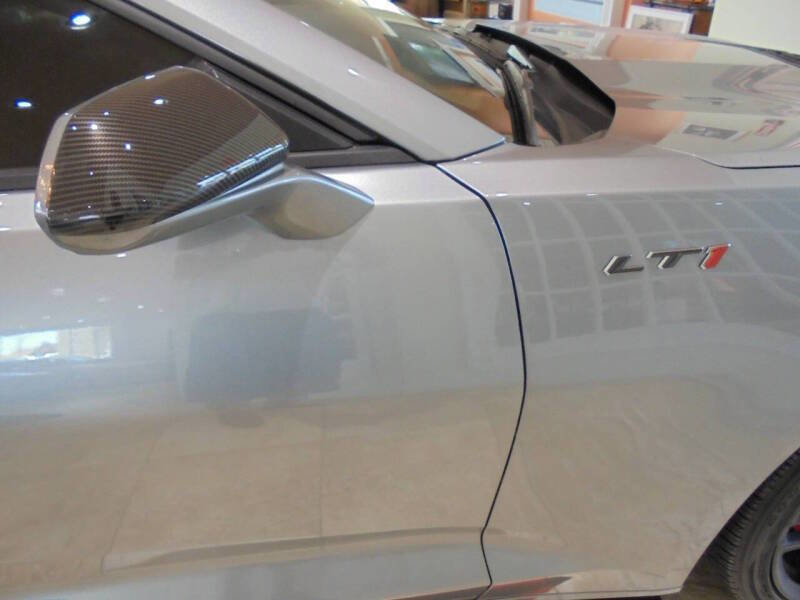 Used 2023 Chevrolet Camaro LT w/ Technology Package image 23