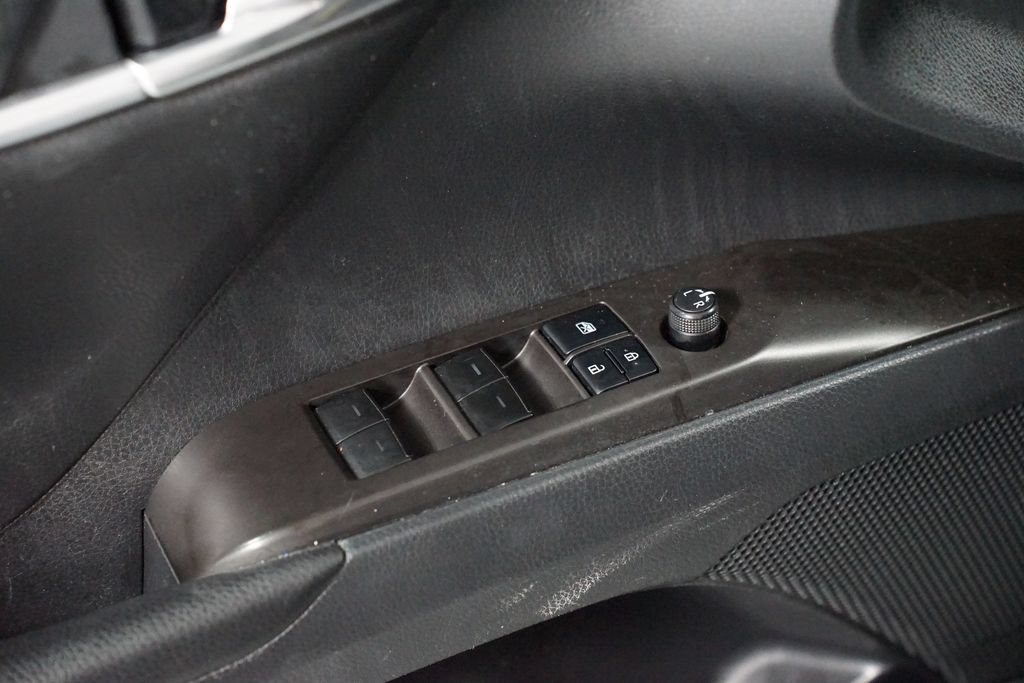 Used 2022 Toyota Camry SE FWD image 29