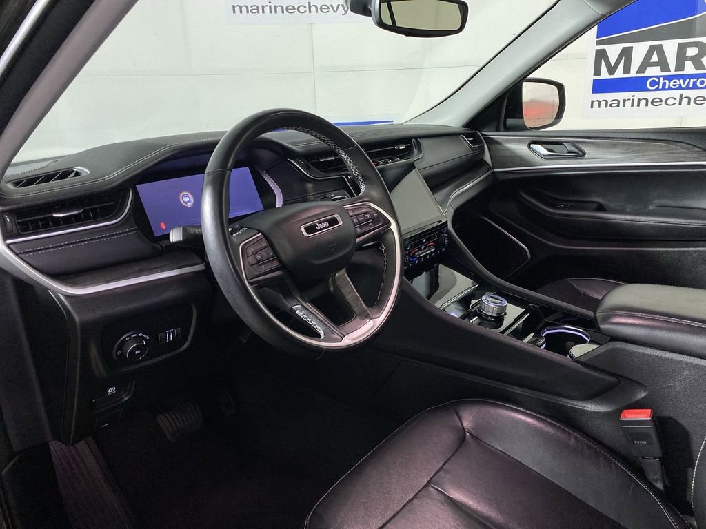 Used 2022 Jeep Grand Cherokee L Limited AWD/4WD image 15