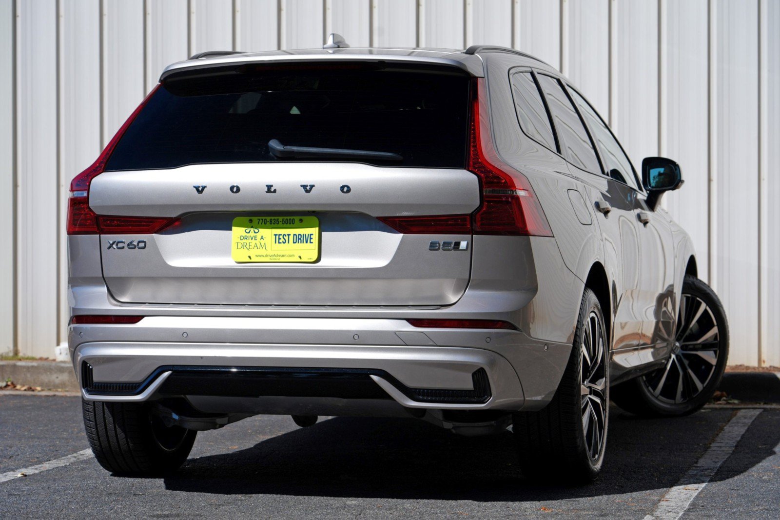 Used 2025 Volvo XC60 B5 Ultra w/ Protection Package Premier AWD/4WD image 5