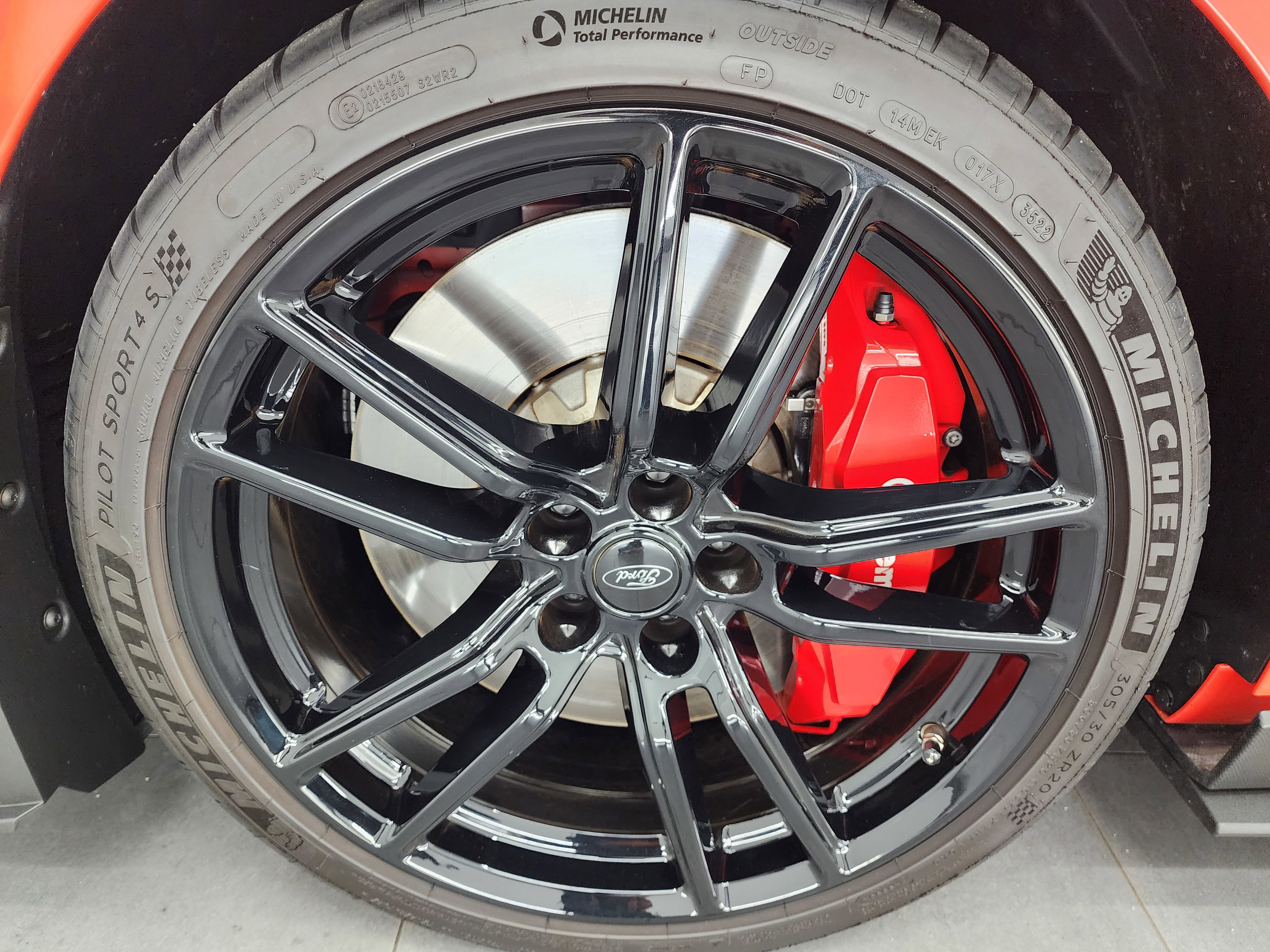 Used 2022 Ford Mustang Shelby GT500 w/ Technology Package image 54