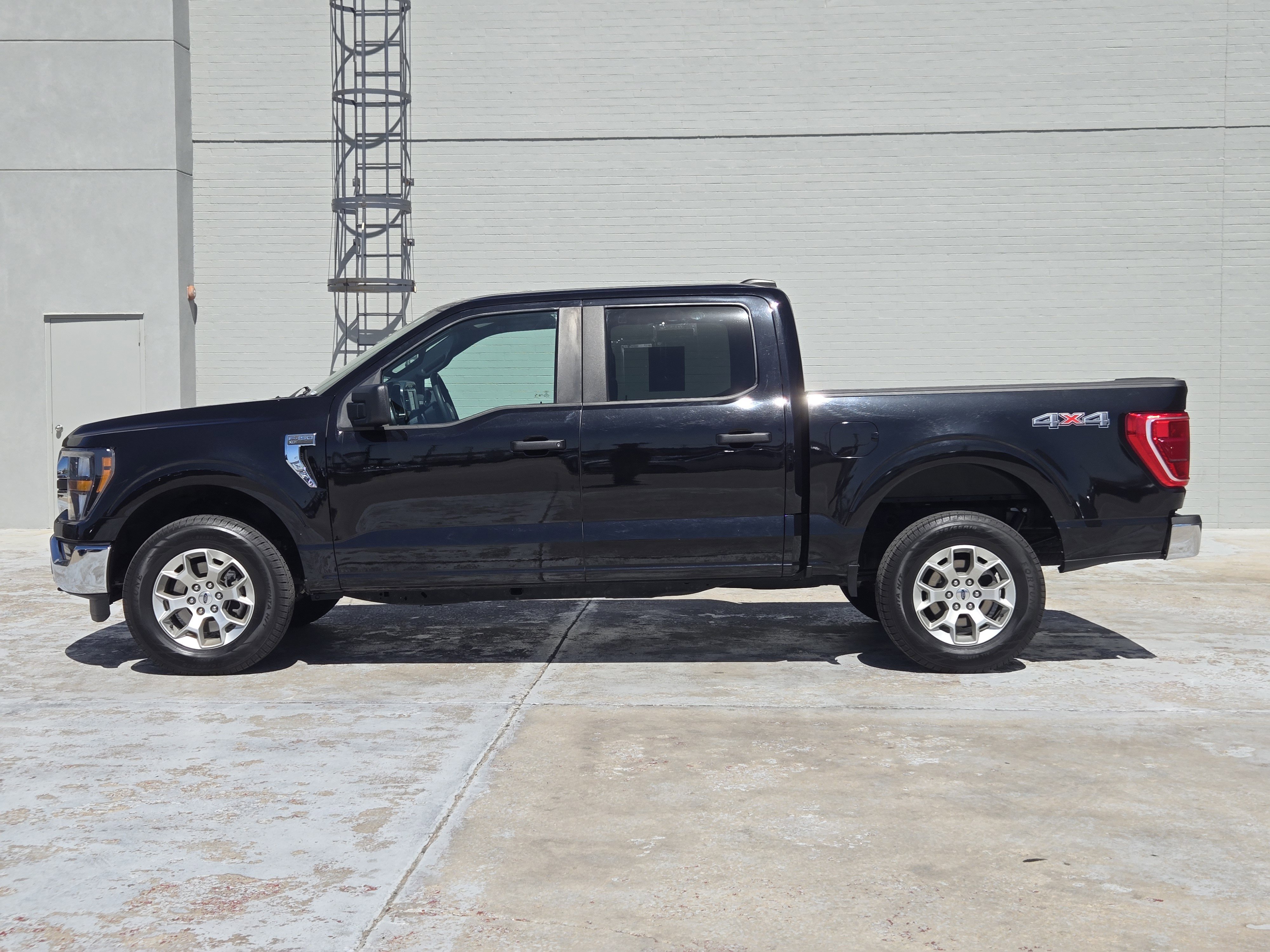 Used 2023 Ford F150 XLT image 5