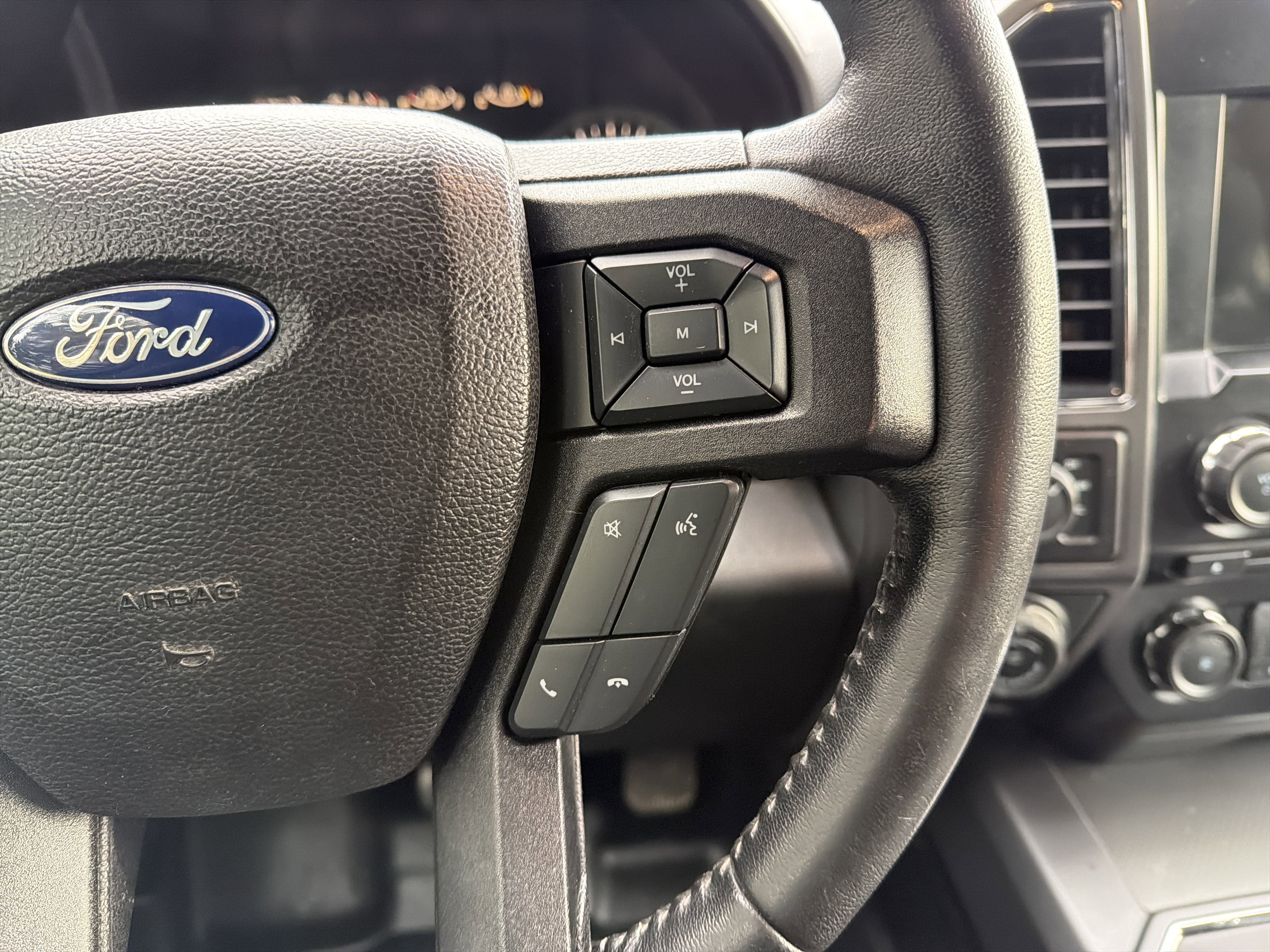 Used 2017 Ford F150 XLT w/ Equipment Group 302A Luxury image 20