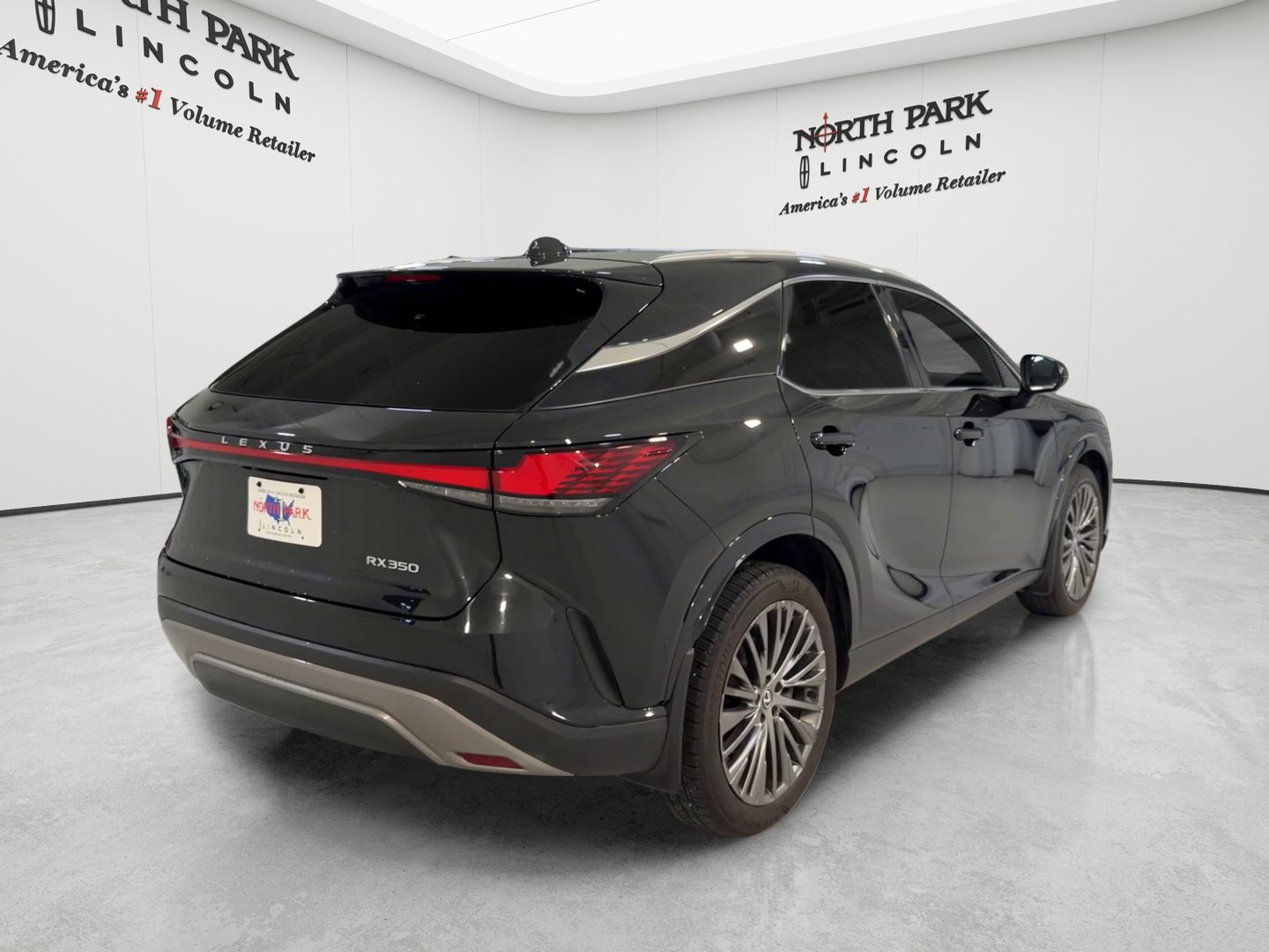 Used 2024 Lexus RX 350 FWD image 5