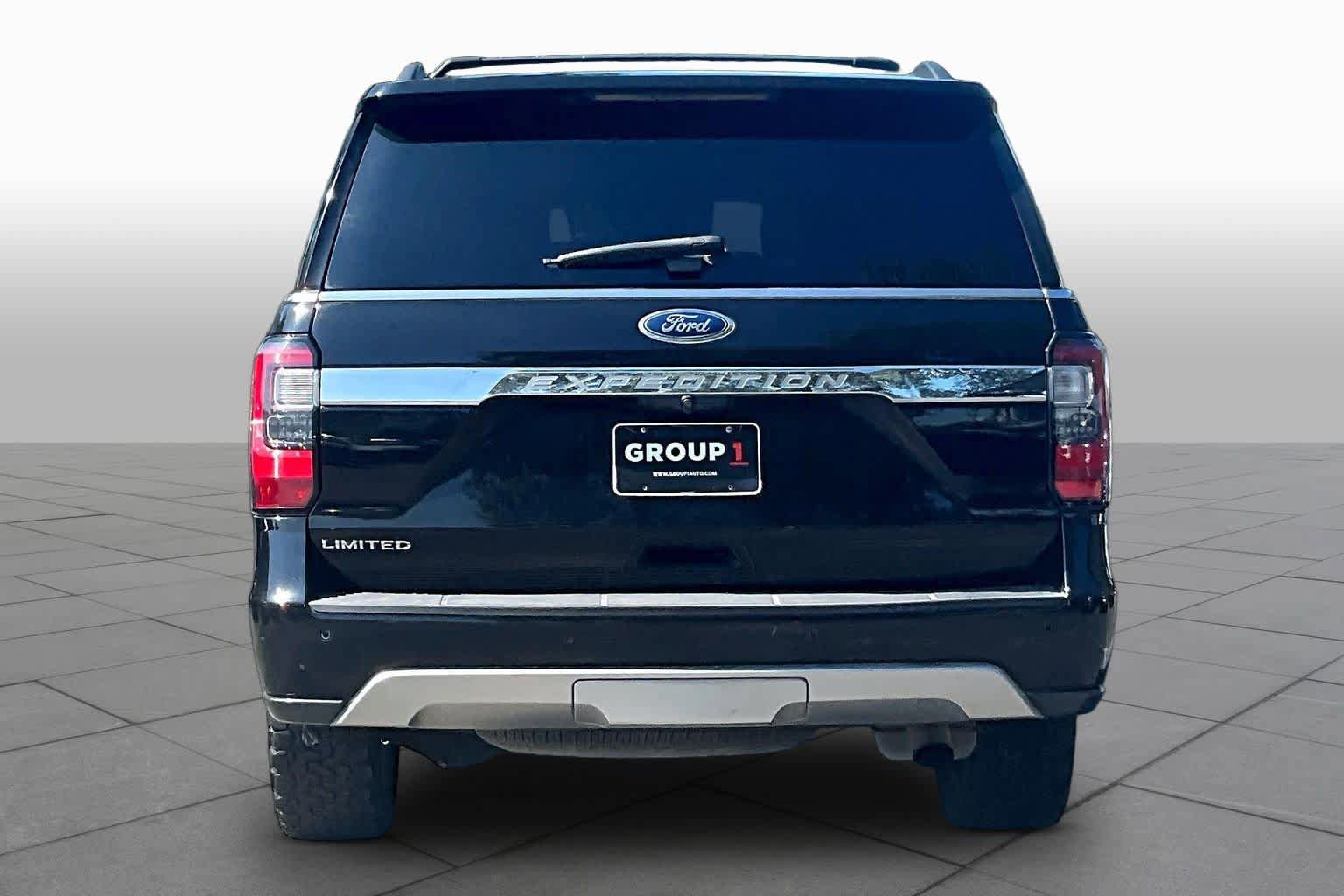 Used 2018 Ford Expedition Limited w/ Equipment Group 301A RWD image 5