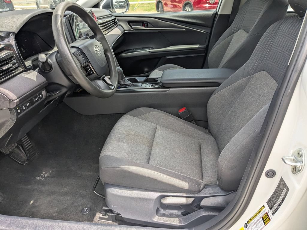 Used 2025 Toyota Camry LE FWD image 11
