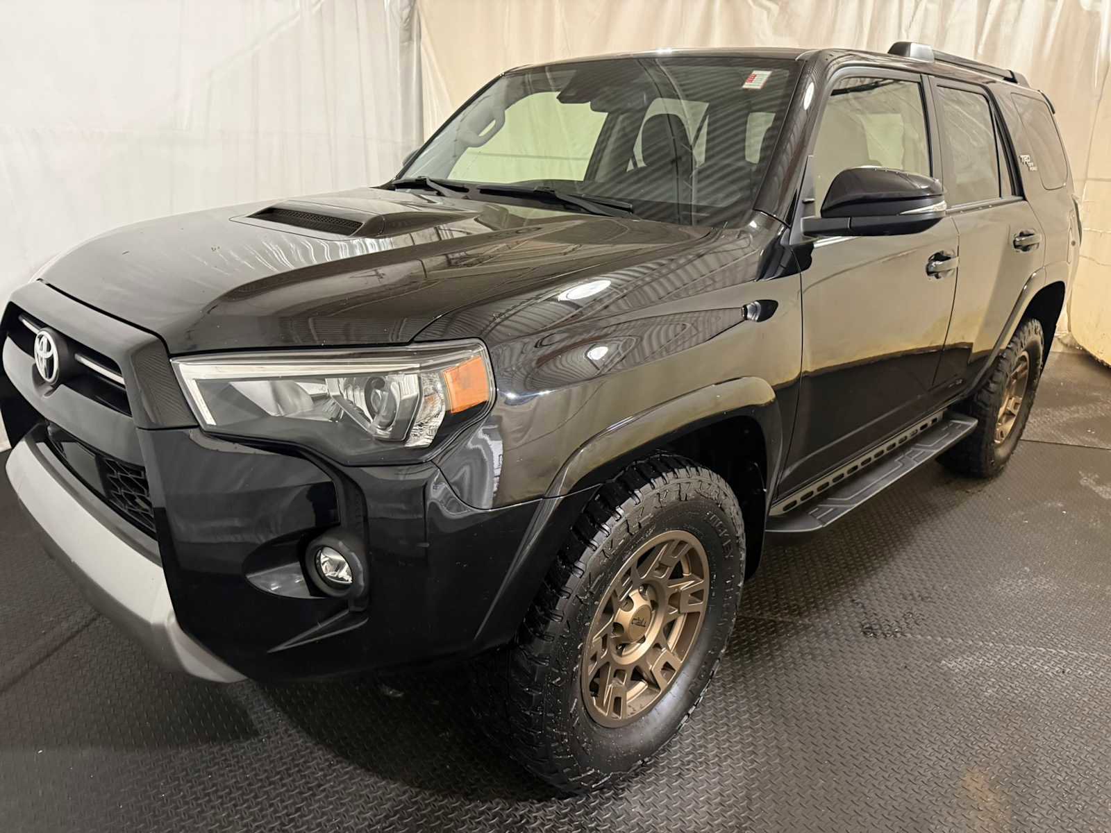 Certified 2022 Toyota 4Runner TRD Off-Road Premium w/ 4Runner Bronze Package (TMS) AWD/4WD image 6