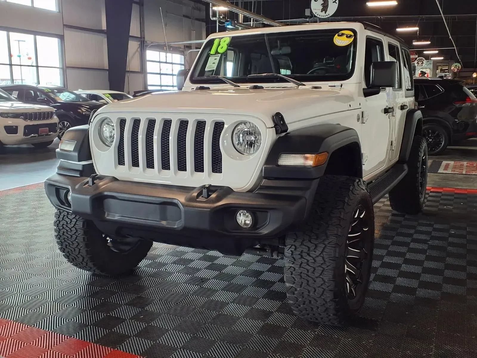 Used 2018 Jeep Wrangler Unlimited Sport S AWD/4WD image 3