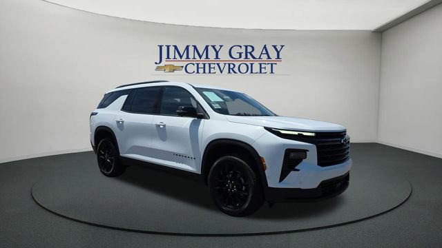 Used 2026 Chevrolet Traverse LT w/ Enhanced Driving Package FWD image 7