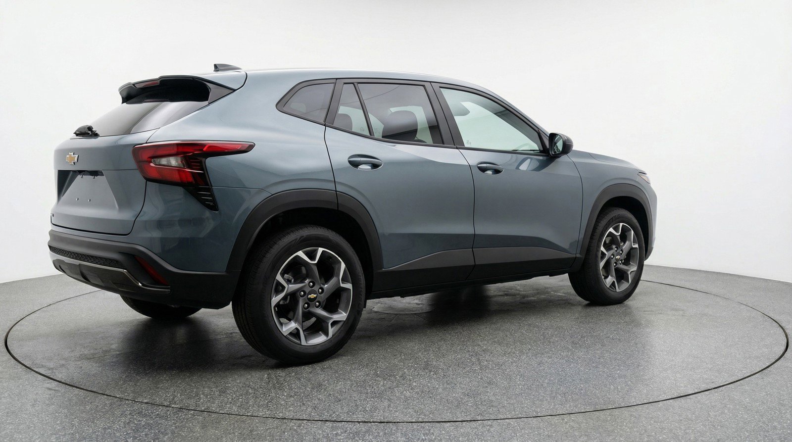 Used 2025 Chevrolet Trax LT w/ LT Convenience Package FWD image 9