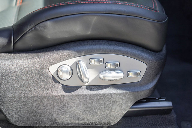 Used 2025 Porsche Macan GTS AWD/4WD image 46