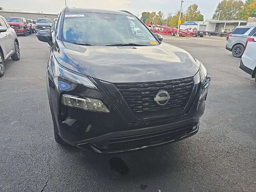 Used 2023 Nissan Rogue SV w/ SV Premium B Package