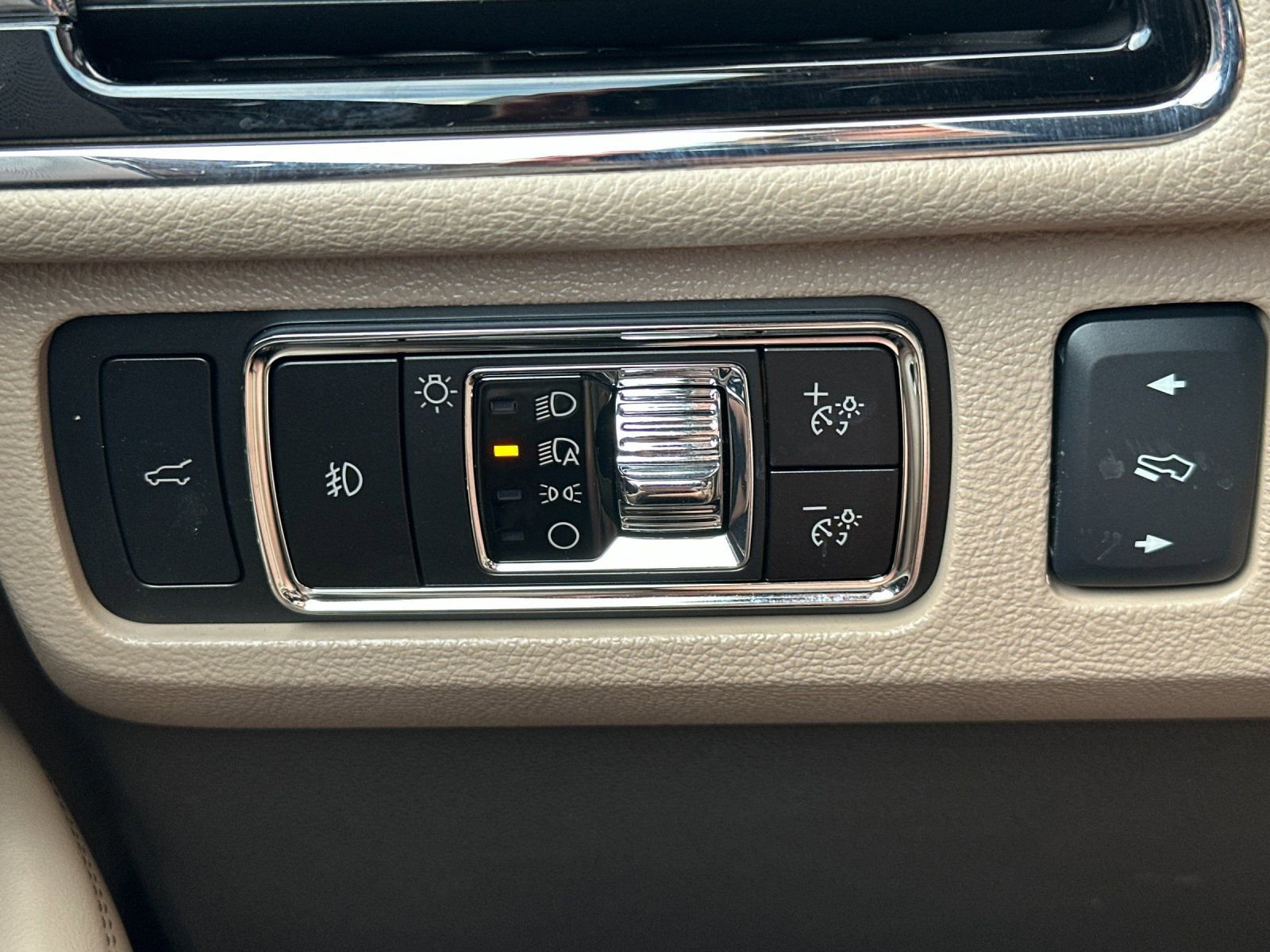 Used 2024 Lincoln Navigator L Reserve AWD/4WD image 34