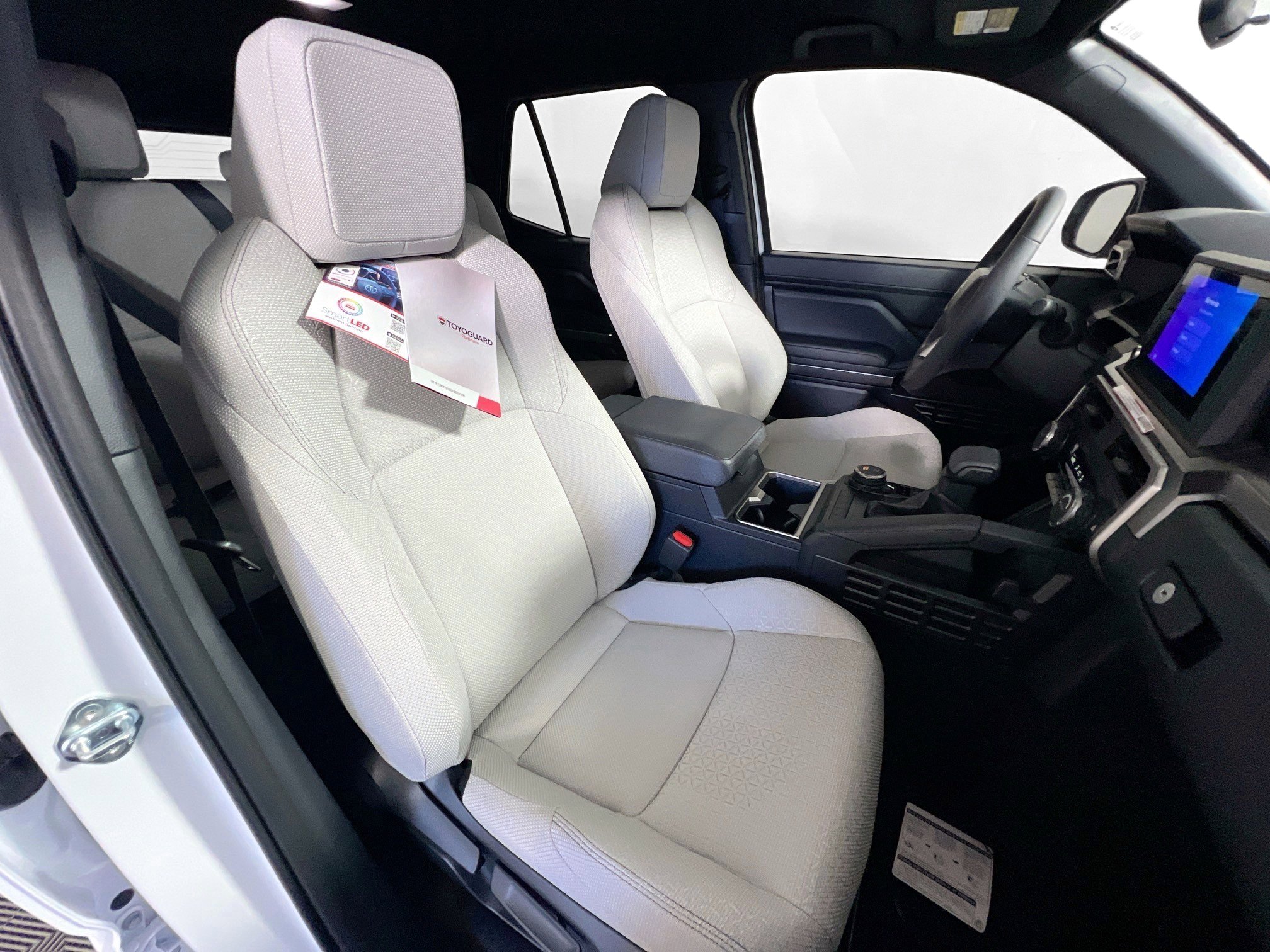 Used 2025 Toyota 4Runner SR5 image 31