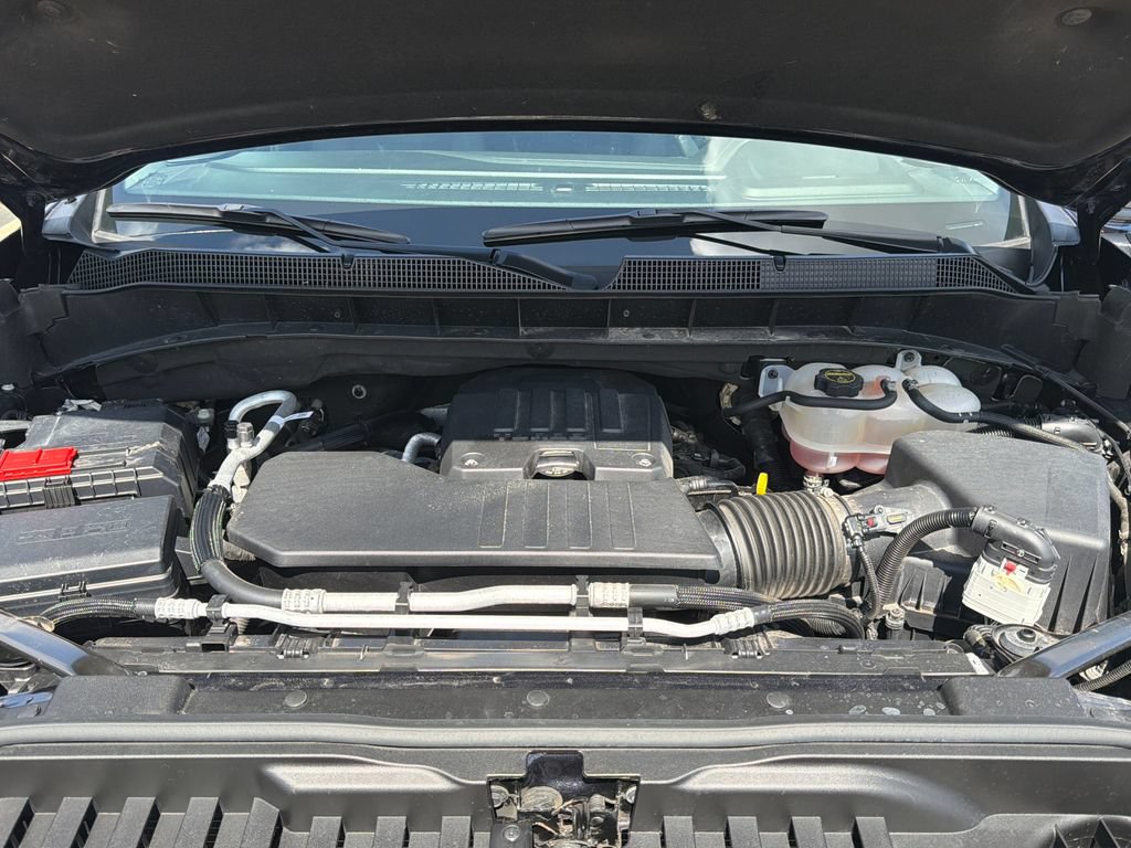 Certified 2024 Chevrolet Silverado 1500 LT AWD/4WD image 24