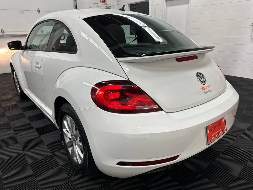 Used 2019 Volkswagen Beetle 2.0T S FWD image 8