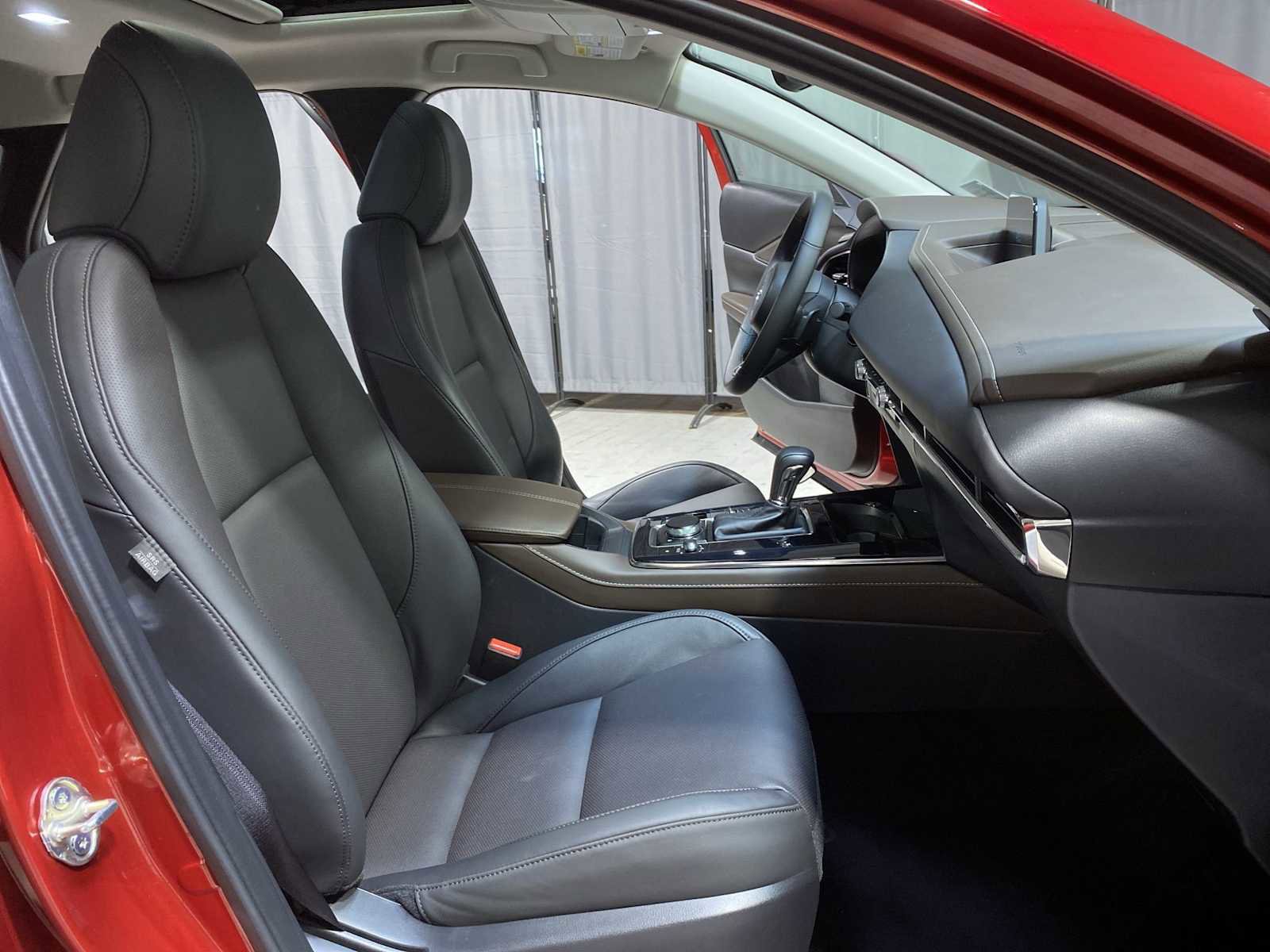 Used 2025 MAZDA CX-30 AWD 2.5 S w/ Premium Package image 14