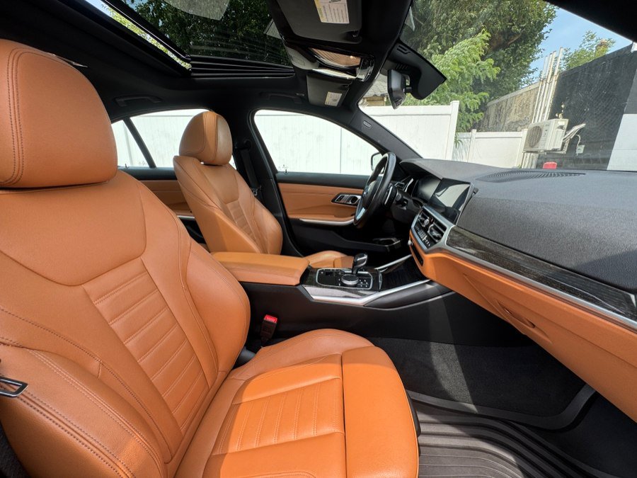 Used 2021 BMW 330i xDrive w/ Driver Assist w/ Premium Package AWD/4WD image 39