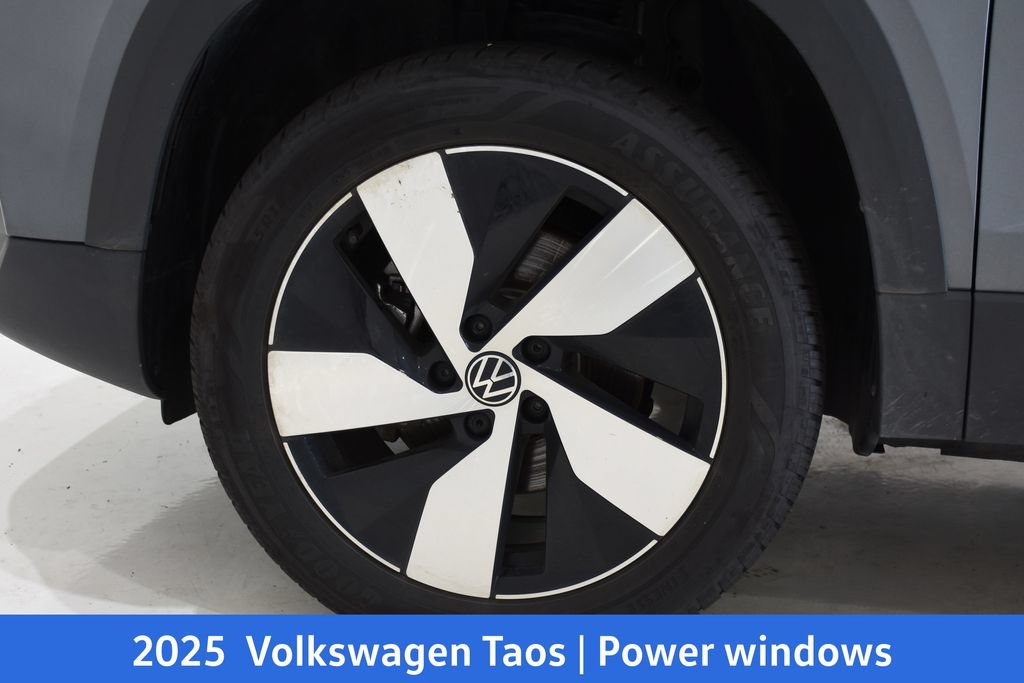 Used 2025 Volkswagen Taos S AWD/4WD image 7