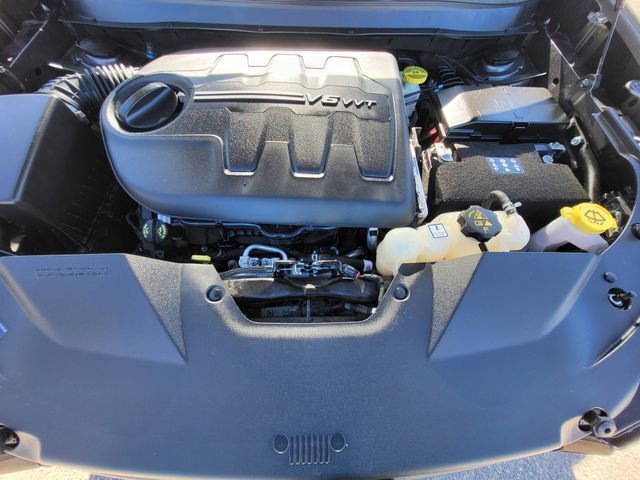 Used 2019 Jeep Cherokee Trailhawk w/ Comfort/Convenience Group image 11