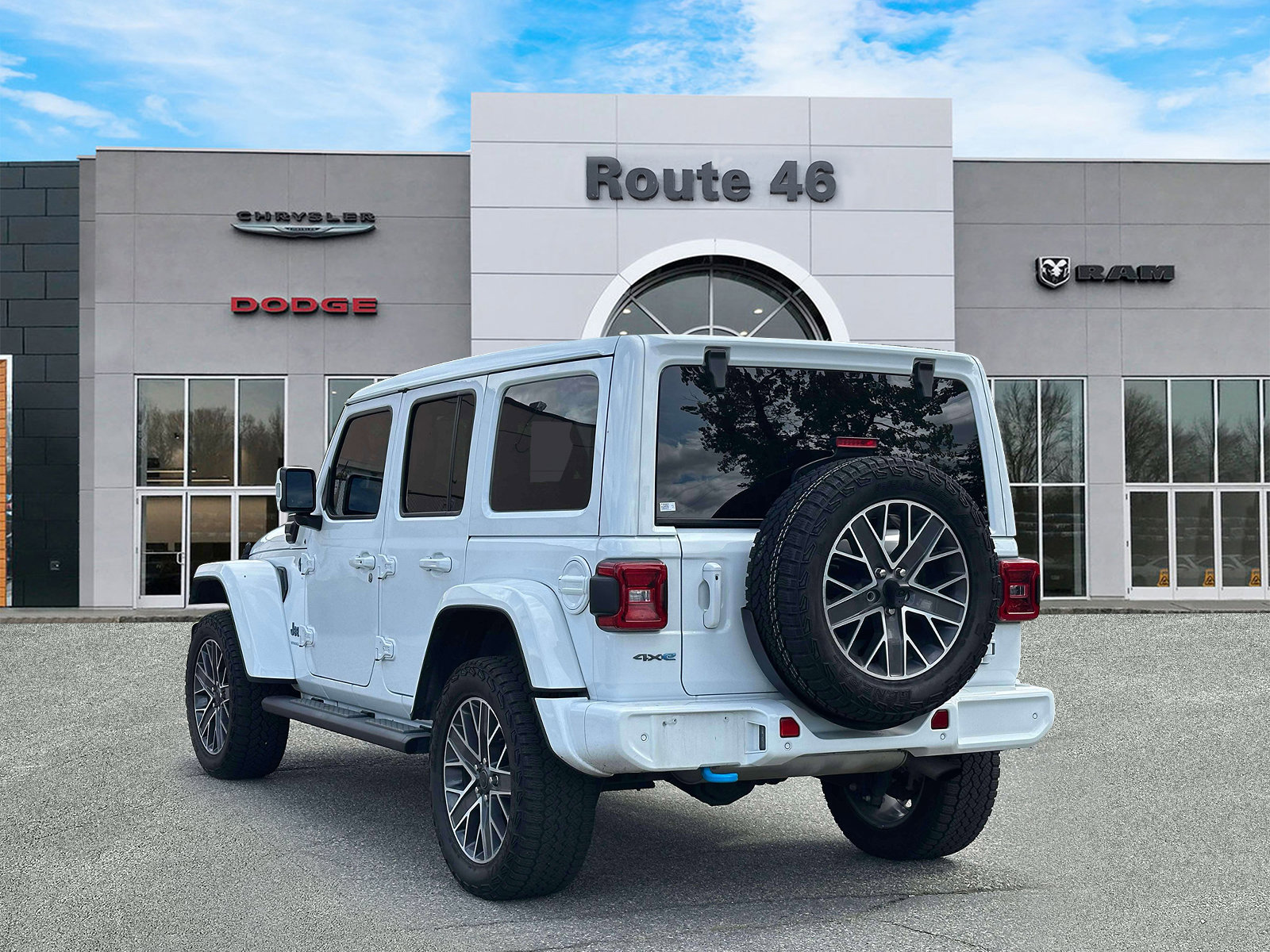 Used 2024 Jeep Wrangler High Altitude AWD/4WD image 4