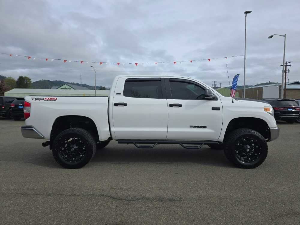 Used 2014 Toyota Tundra SR5 AWD/4WD image 6