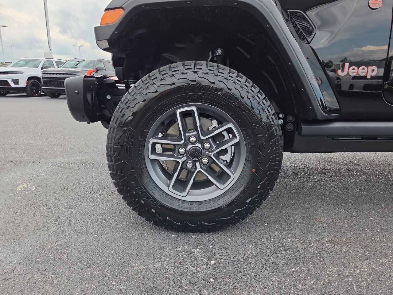 New 2026 Jeep Gladiator Mojave w/ Steel Bumper Group AWD/4WD image 10