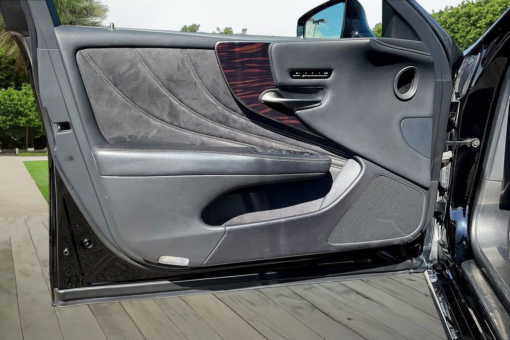 Used 2019 Lexus LS 500 AWD w/ Interior Upgrade Package image 20